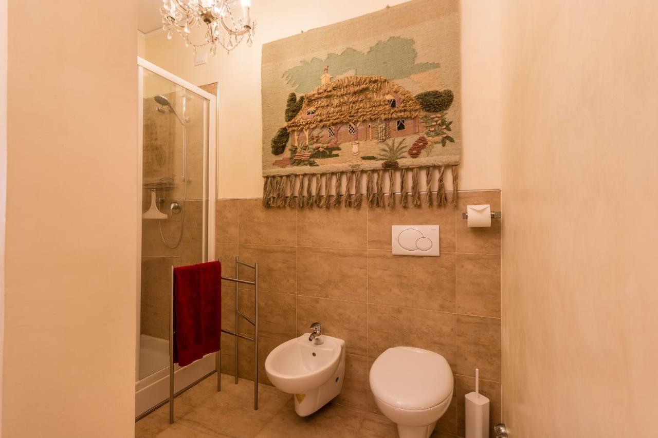 Doge'S Pantheon & St.Mark School In Hidden Venesia Bagian luar foto