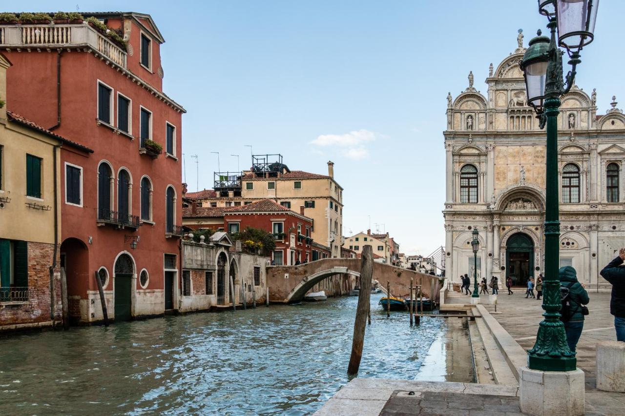 Doge'S Pantheon & St.Mark School In Hidden Venesia Bagian luar foto